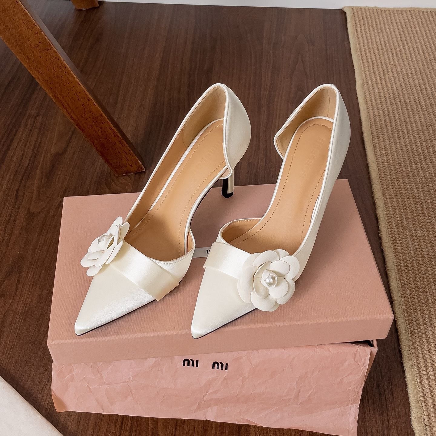 Women Formal Wear Footwear - Sapatos de Salto Fino em Cetim