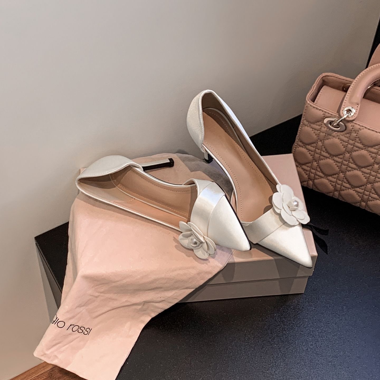 Sapatos de Salto Fino em Cetim - Women Formal Wear Footwear avaliação e preço
