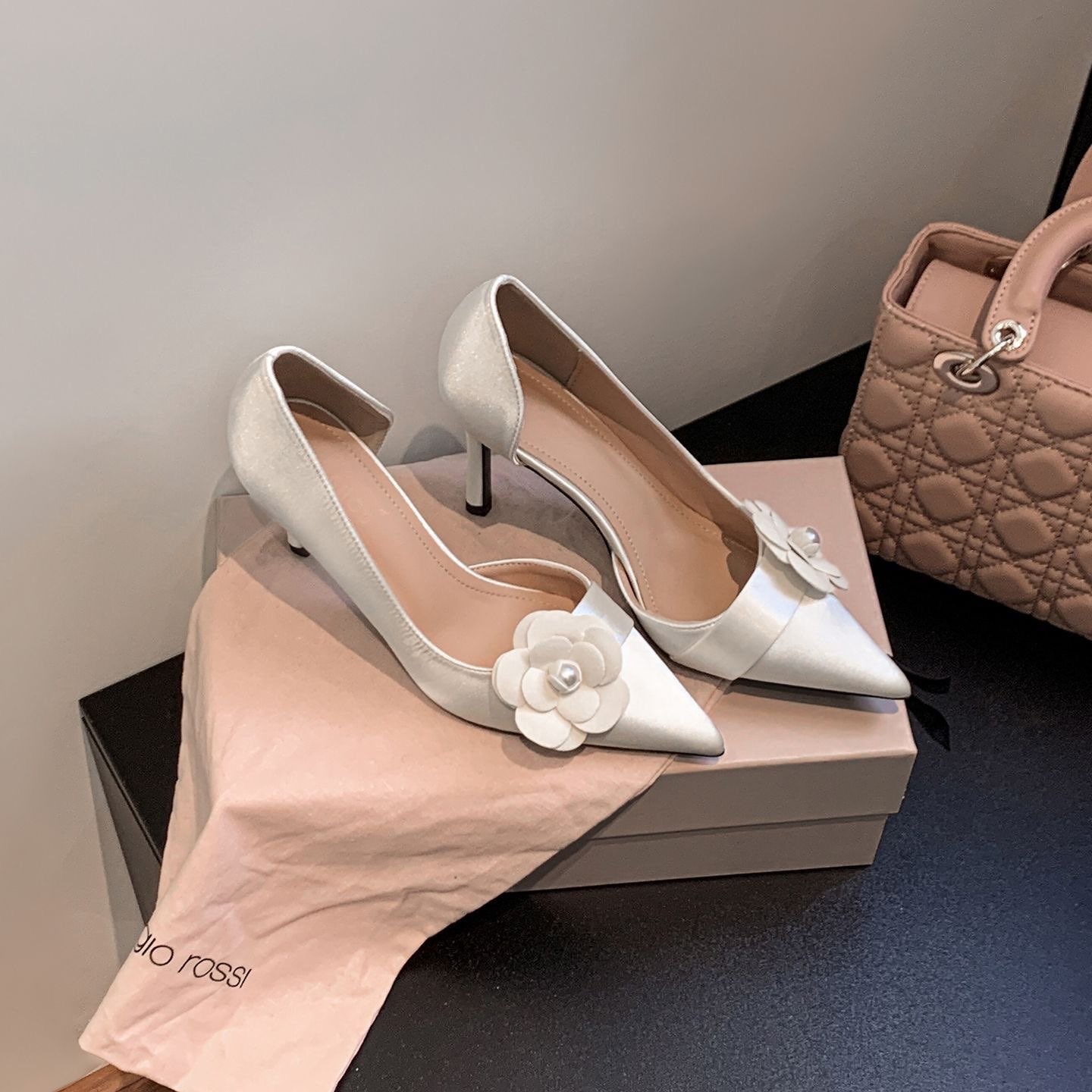 Sapatos de Salto Fino em Cetim - Women Formal Wear Footwear avaliação e preço